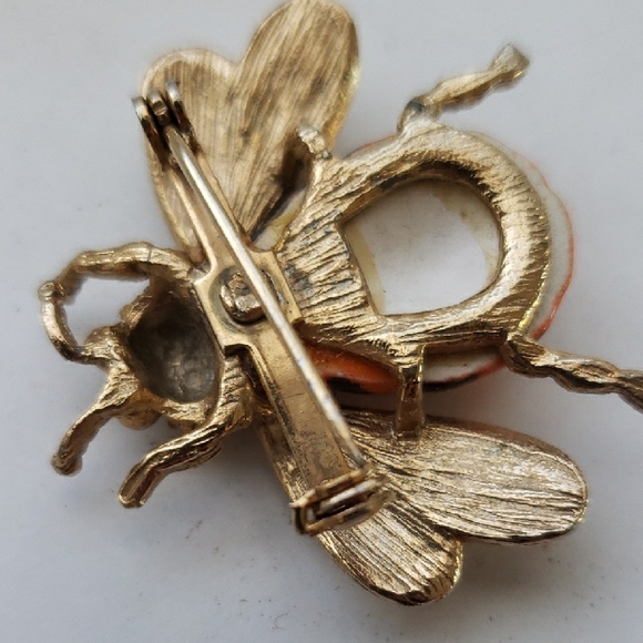 Vintage Bumble Bee Brooch Gold Tone Ceramic Orange Black Enamel 1 1/2 x 1 1/4".  - Picture 8 of 13
